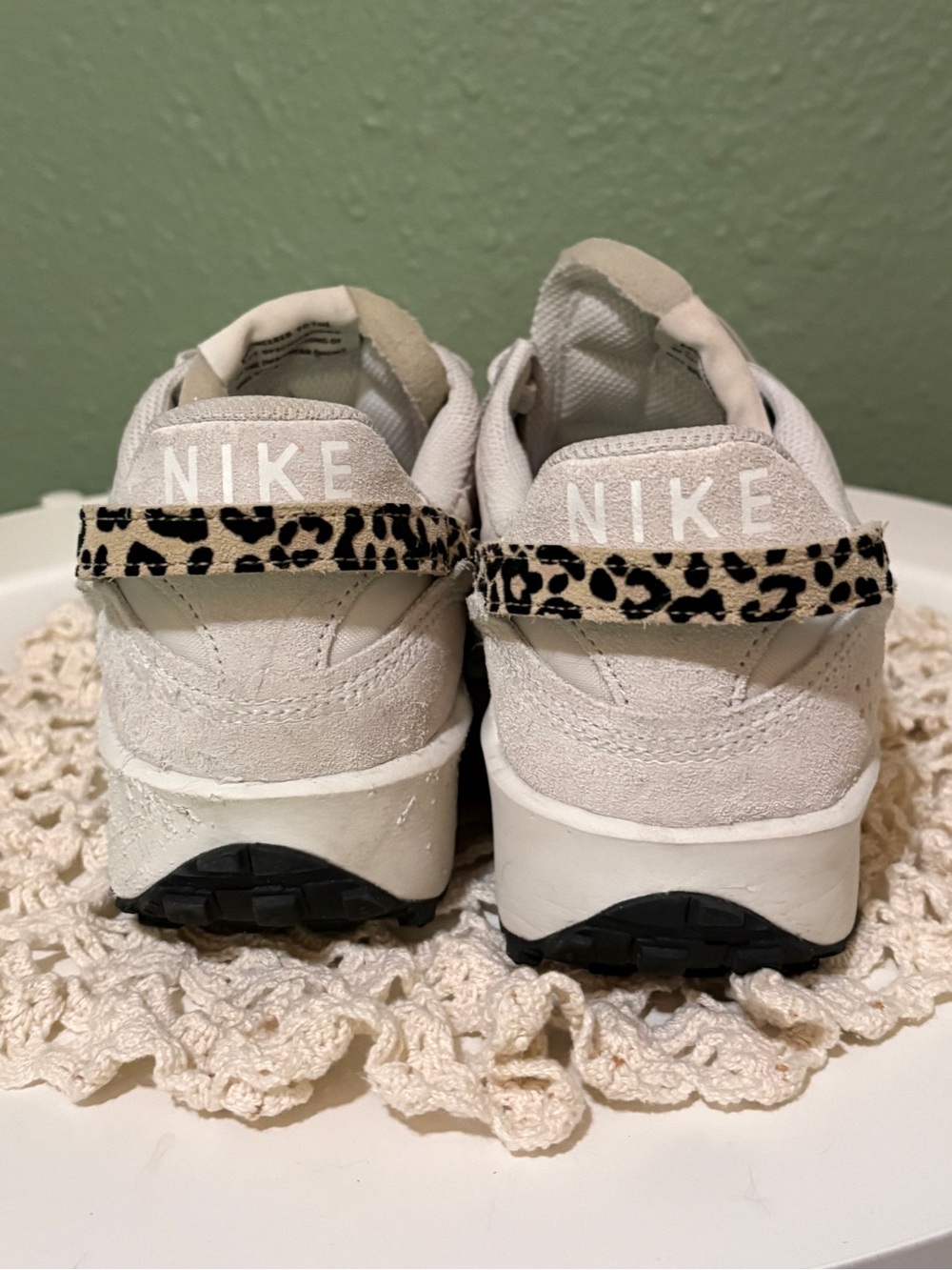 Nike Womens Waffle Cream/Leopard Accent Sneakers - Picture 2 of 8
